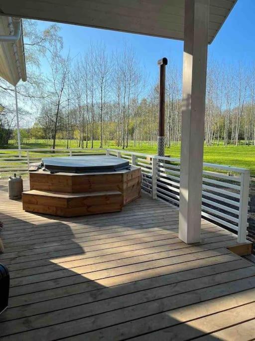 Modern Villa With Sauna & Hot Tub Hiiumaa Luaran gambar