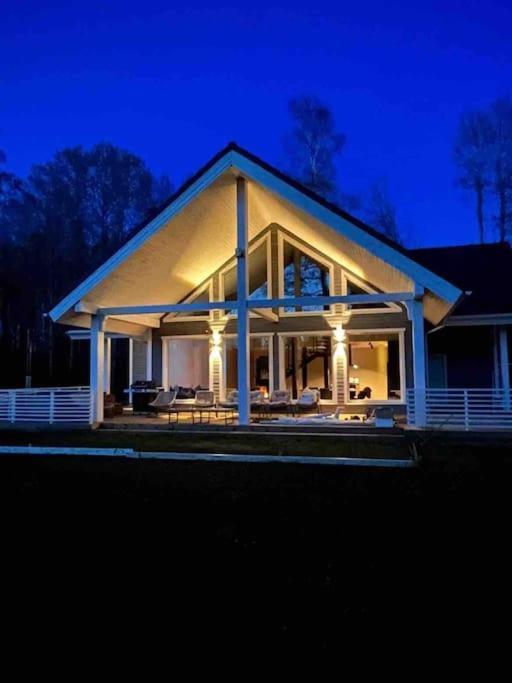 Modern Villa With Sauna & Hot Tub Hiiumaa Luaran gambar